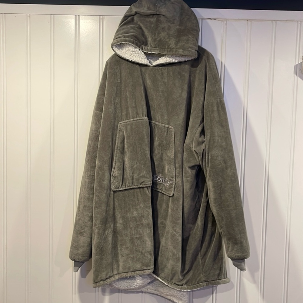 The Comfy Original wearable blanket, barely used, excellent shape